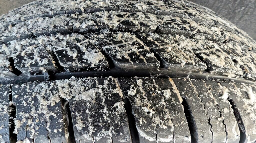 2015 Ram 1500 4WD Crew Cab 140.5″ ST