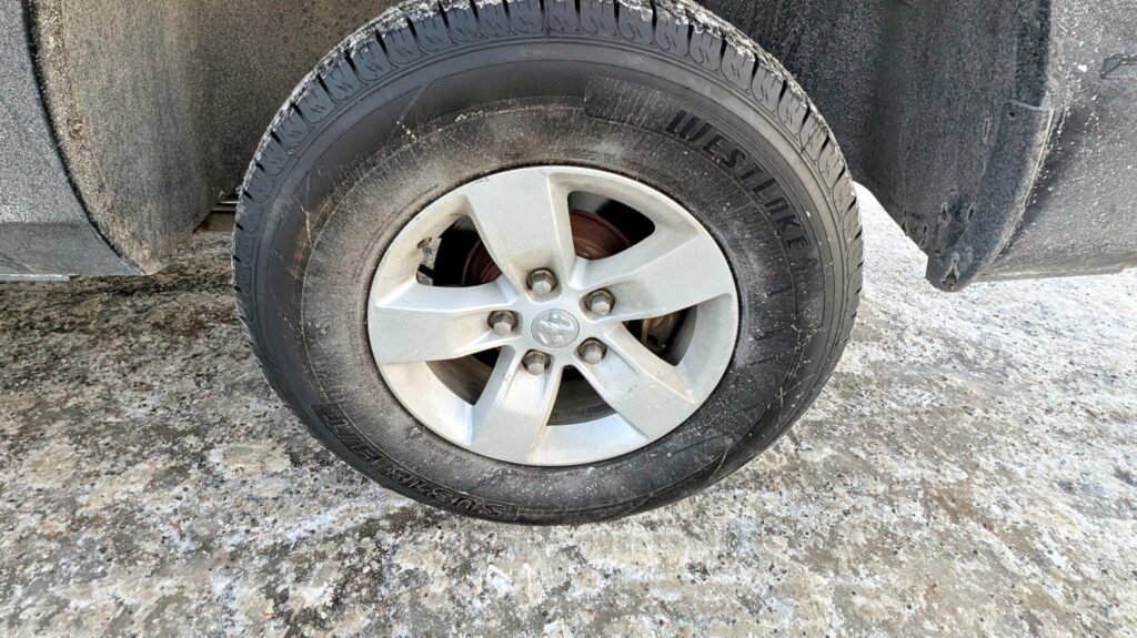 2015 Ram 1500 4WD Crew Cab 140.5″ ST