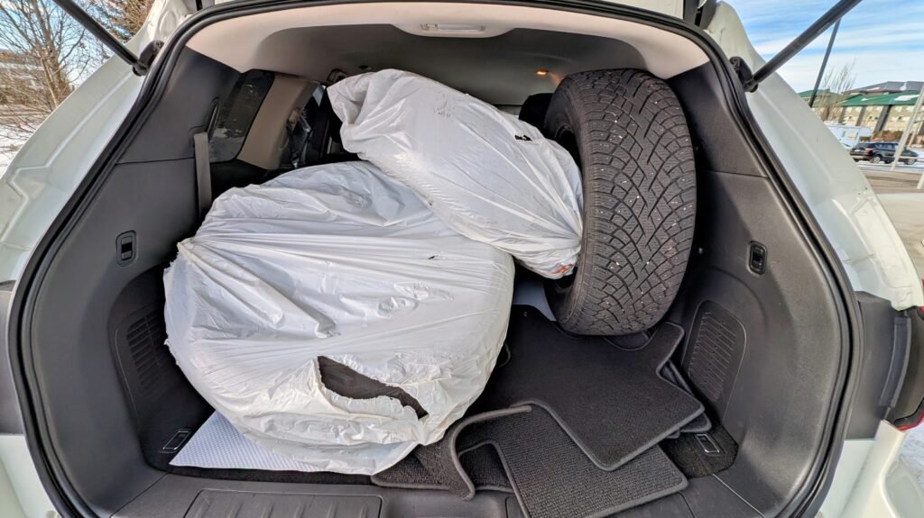 2017 Nissan Pathfinder SV AWD 7 Passenger