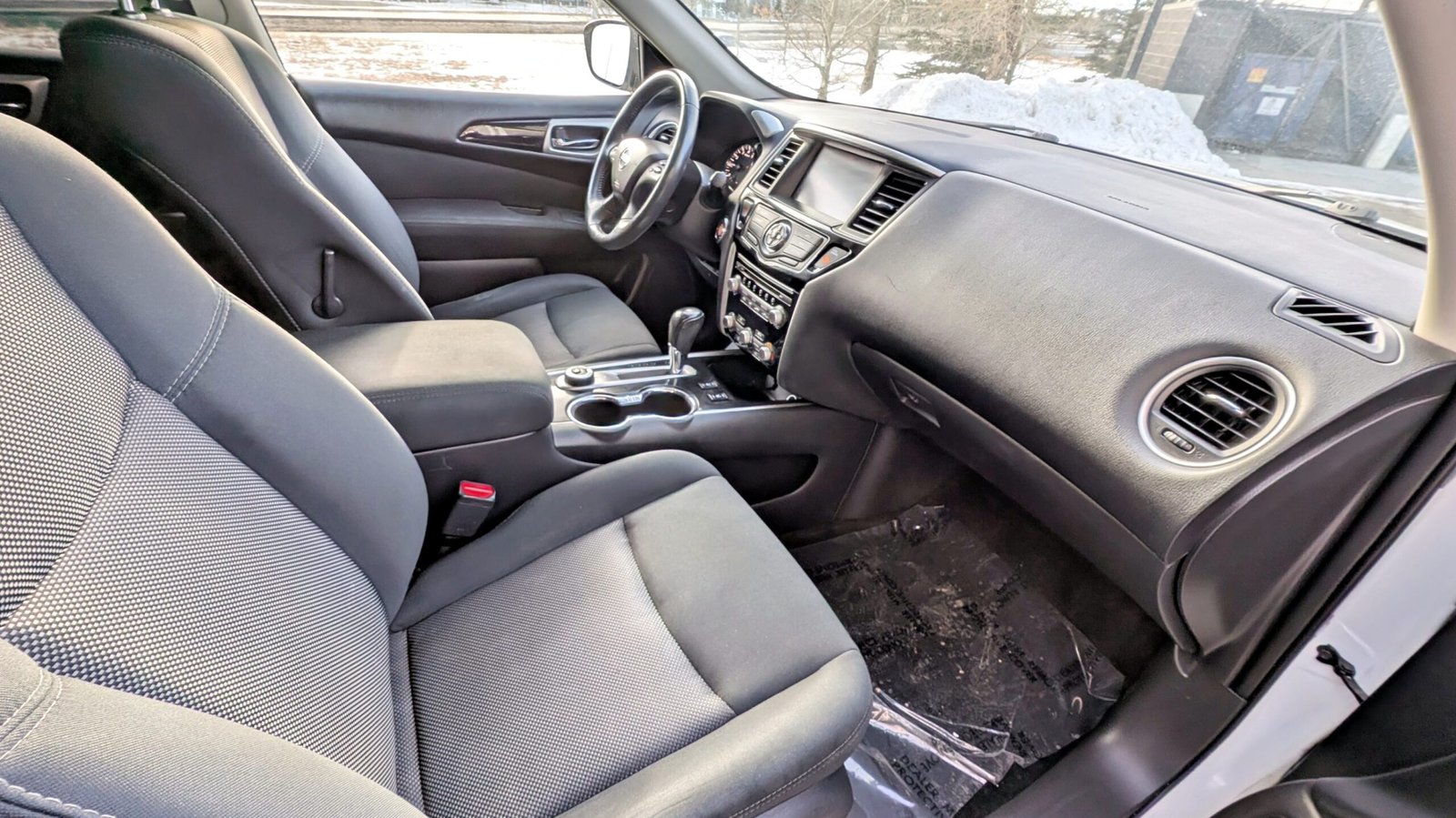 2017 Nissan Pathfinder SV AWD 7 Passenger