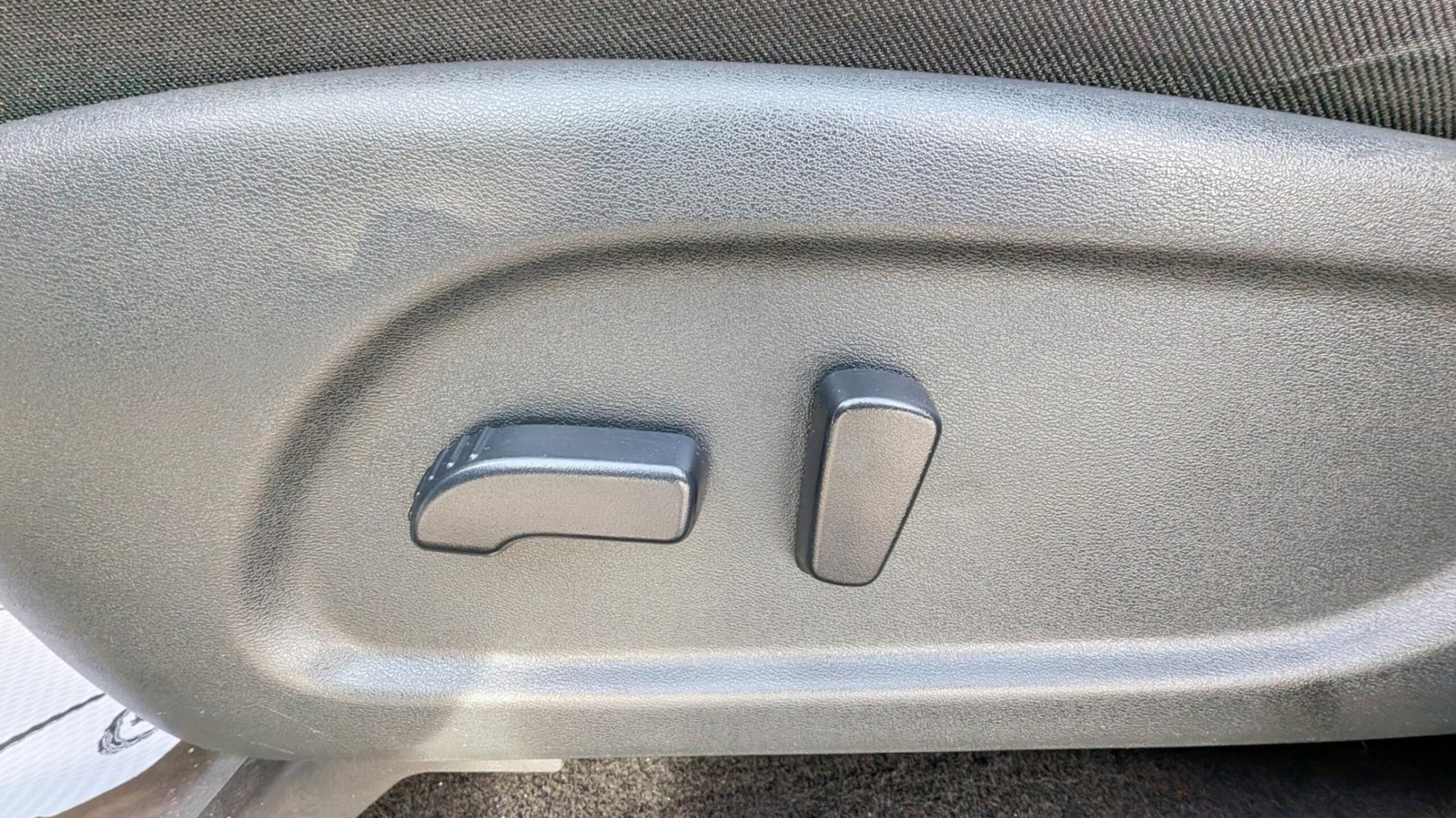 2017 Nissan Pathfinder SV AWD 7 Passenger