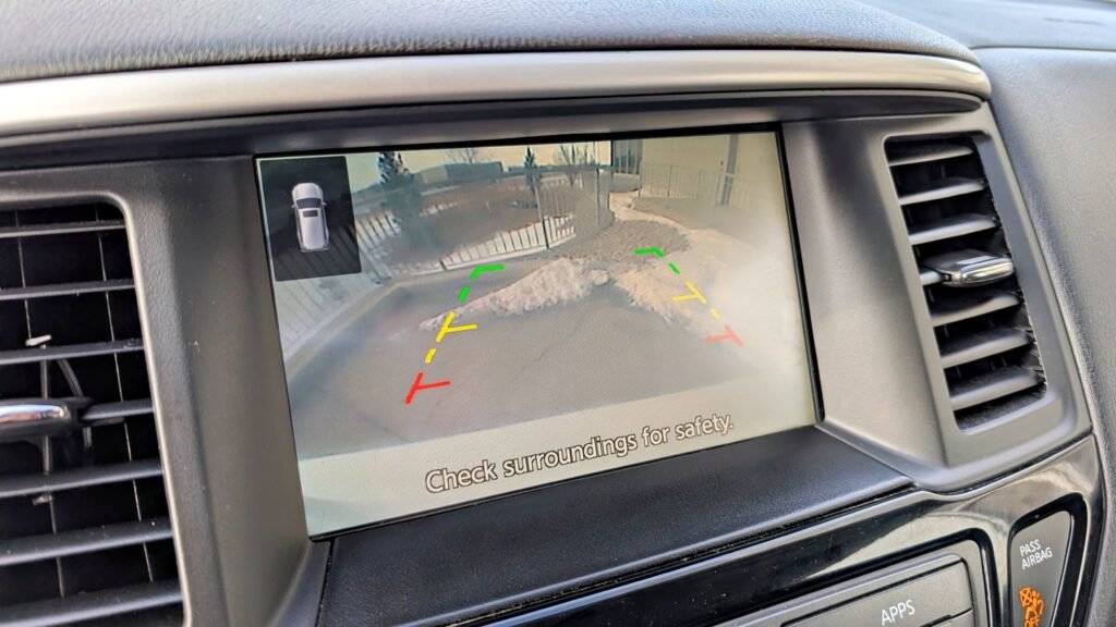 2017 Nissan Pathfinder SV AWD 7 Passenger