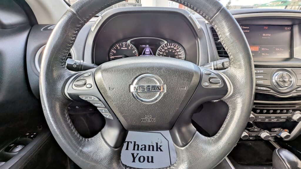 2017 Nissan Pathfinder SV AWD 7 Passenger